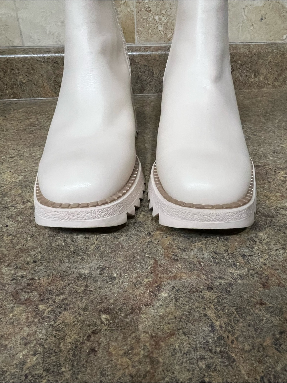 Sam & Libby Off White Chunky Lug Sole Chelsea Boots Zip Ankle Sz 7 Y2K - Picture 3 of 15